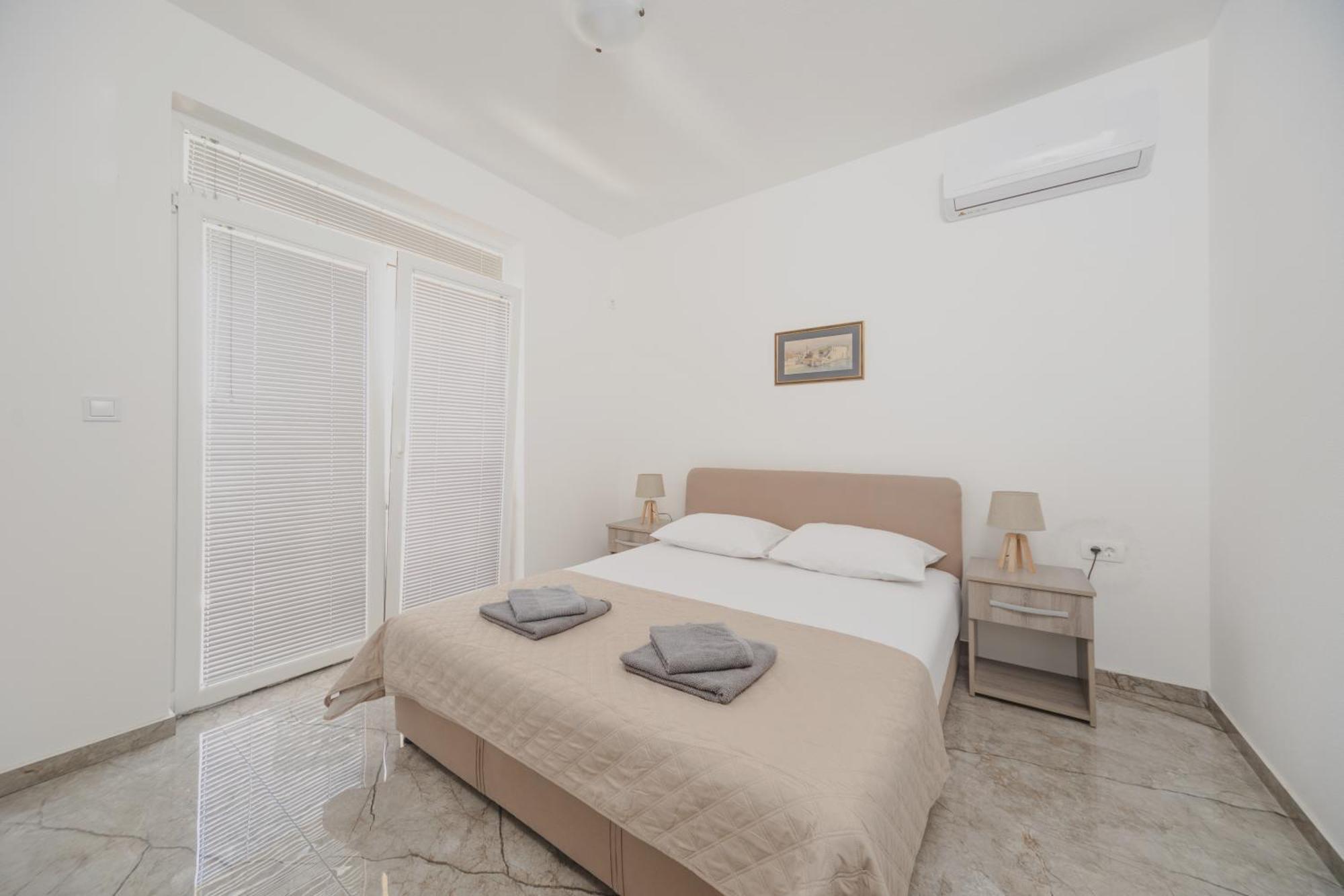 Apartmani Agape Petrovac ภายนอก รูปภาพ