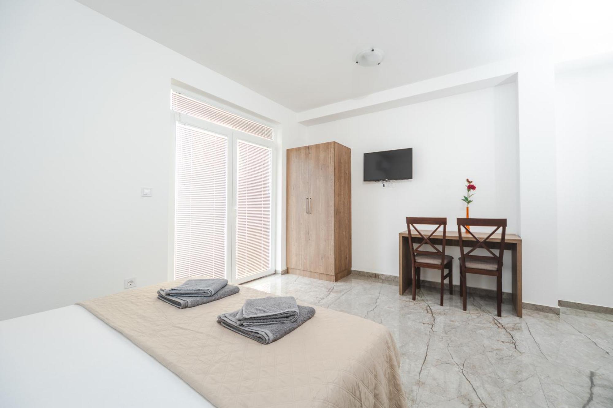 Apartmani Agape Petrovac ภายนอก รูปภาพ