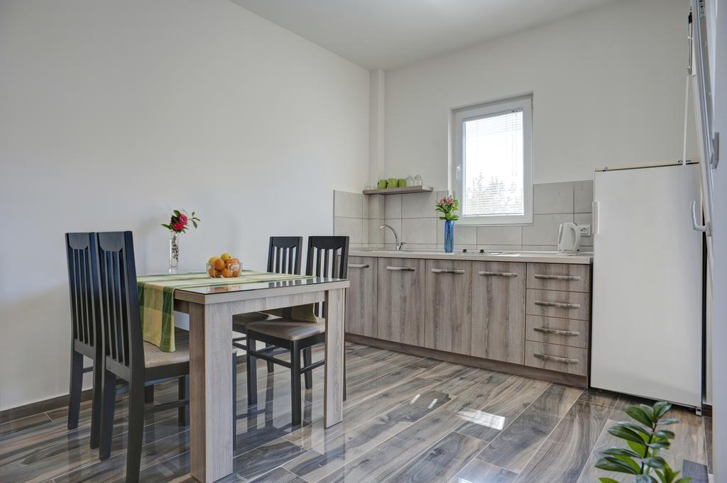 Apartmani Agape Petrovac ภายนอก รูปภาพ