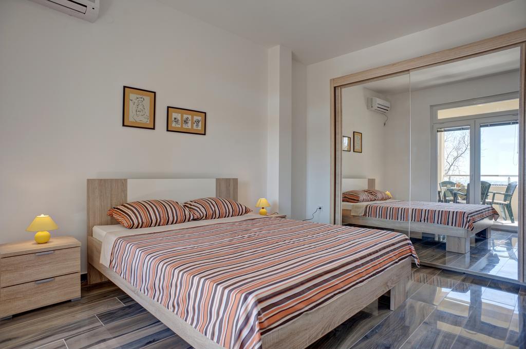 Apartmani Agape Petrovac ภายนอก รูปภาพ