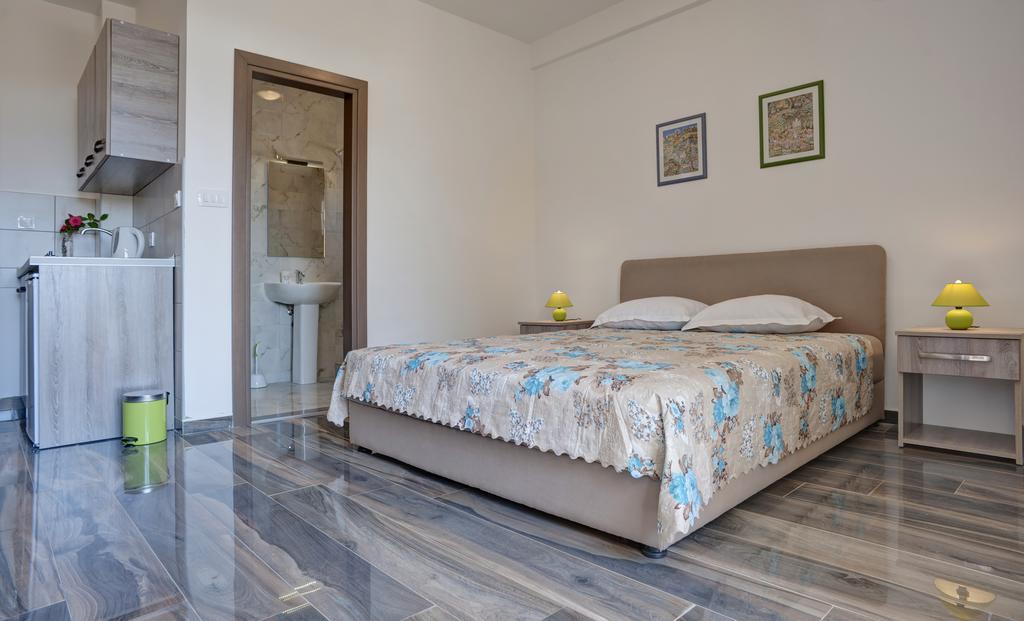 Apartmani Agape Petrovac ภายนอก รูปภาพ