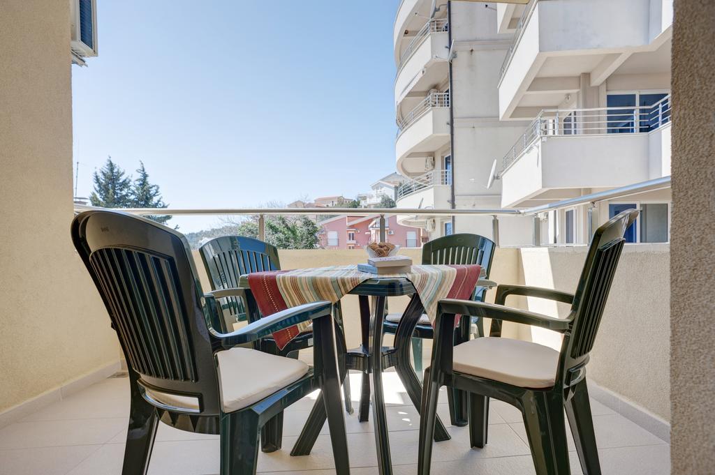 Apartmani Agape Petrovac ภายนอก รูปภาพ