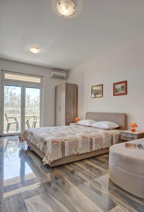Apartmani Agape Petrovac ภายนอก รูปภาพ