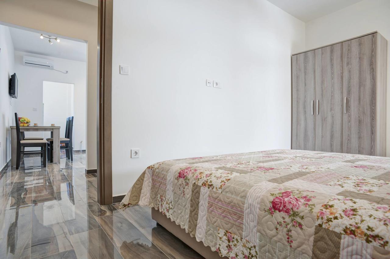 Apartmani Agape Petrovac ภายนอก รูปภาพ