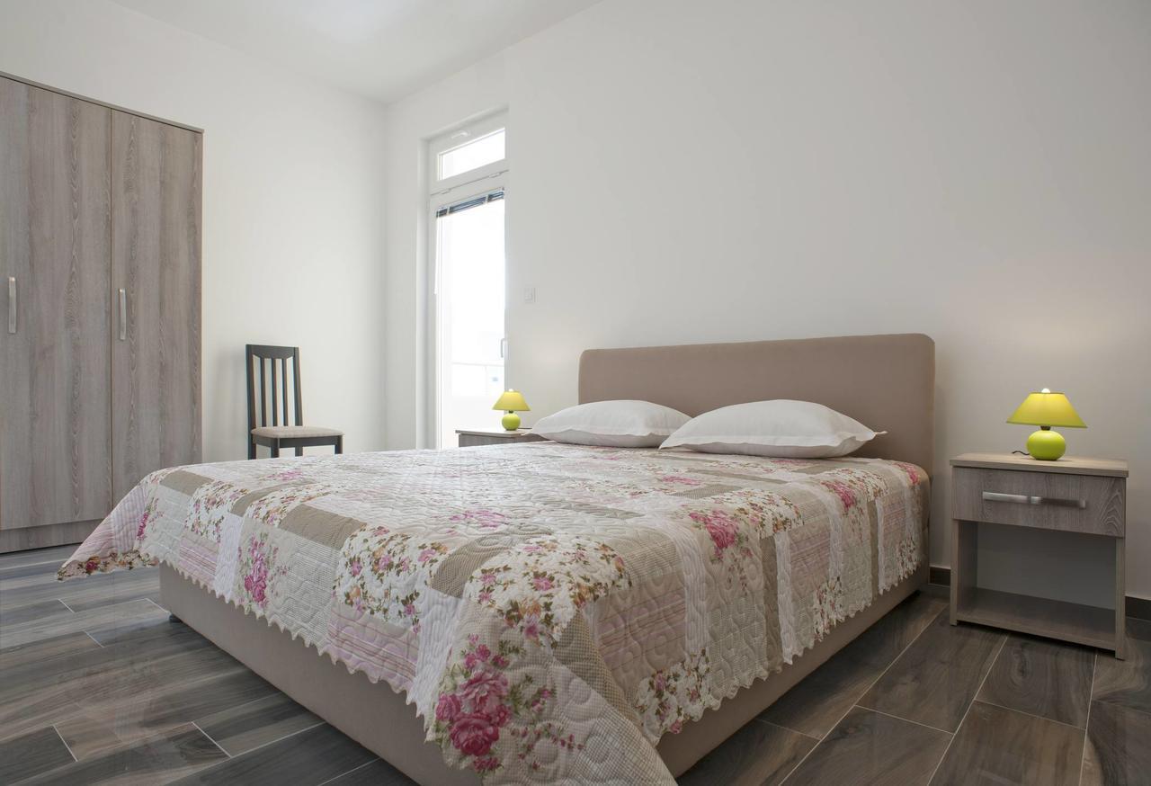 Apartmani Agape Petrovac ภายนอก รูปภาพ